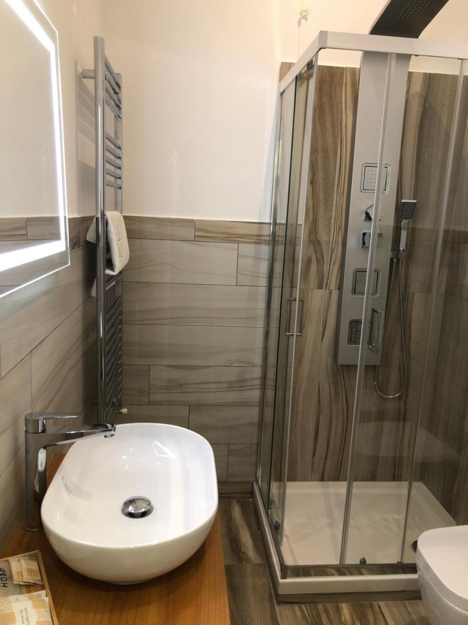 Hall Inn B&B In ナポリ エクステリア 写真