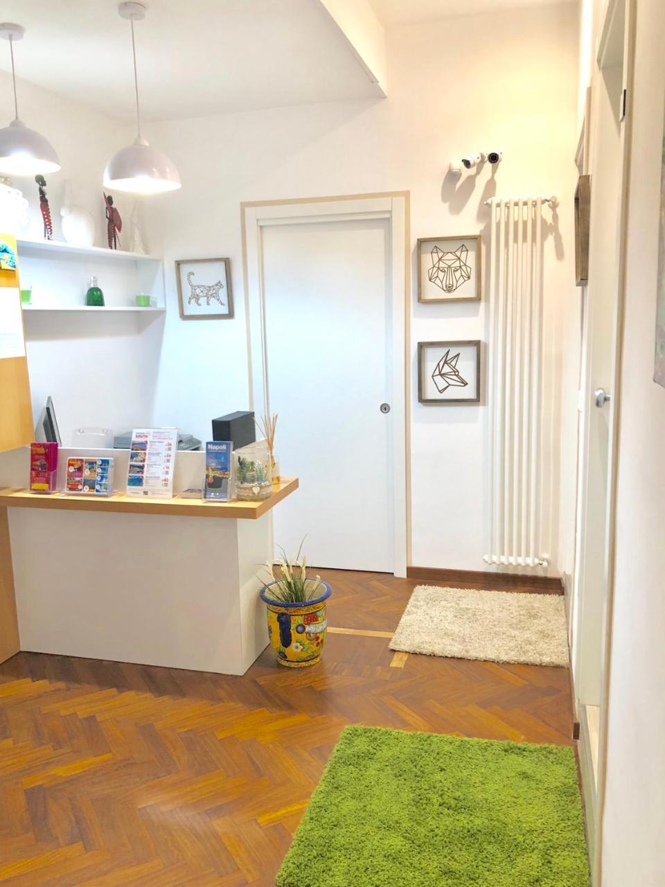Hall Inn B&B In ナポリ エクステリア 写真